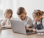 Новый электронный дневник вызывает вопросы у астраханских школьников и их родителей