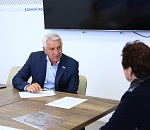 Чужой беды не бывает: Леонид Огуль провел личный прием граждан