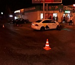 Перелом бедра и пальца, гематома глаза. В аварии в центре Астрахани пострадали пять человек