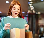 Всё для себя: вдвое больше россиян стали еженедельно покупать «маленькие радости» 