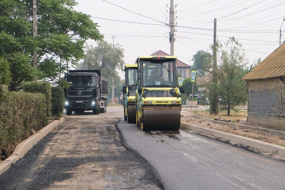 Еще одну улицу приводят в порядок в Астрахани