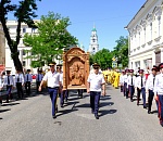 В Астрахани прошел Крестный ход в честь святых равноапостольных Кирилла и Мефодия