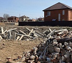 Суд поддержал Росприроднадзор вчинить миллионный иск нескольким астраханцам за разбросанный битый кирпич