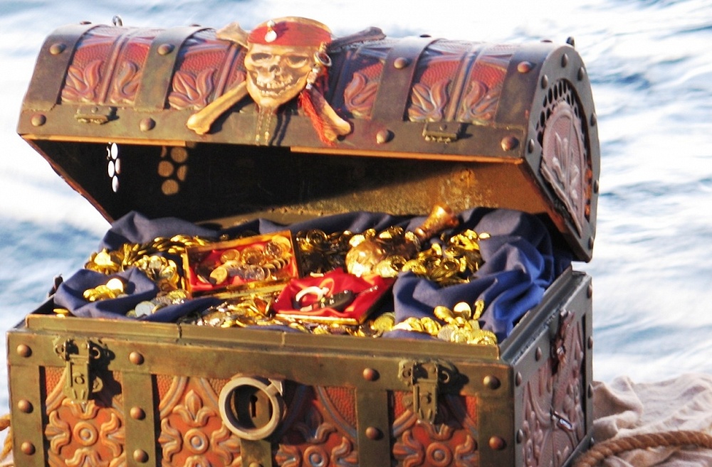 Астраханцев приглашают поучаствовать в авто-квесте "Охота за сокровищами"