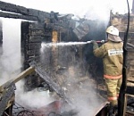 В Астрахани за сутки сгорели дом и баня