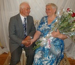 В Астрахани супружеская пара отметила бриллиантовую свадьбу