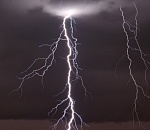 В воскресенье синоптики обещают астраханцам грозу и жару