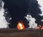 Украинские вертолеты обстреляли нефтебазу в Белгородской области