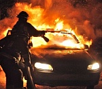 В Астрахани горели два автомобиля