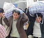 В ходе рейда продавцы «Больших Исад» прятались от полиции в коробках