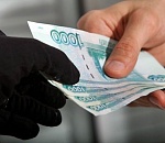 Двое астраханцев вымогали у предпринимателя три миллиона