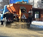 Мэрия вывела 17 единиц спецтехники на дороги Астрахани