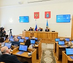 Форум «Российский парламентаризм: 120 лет традиции» завершился в Думе Астраханской области