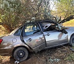 Под Астраханью насмерть разбилась автоледи, а ее пассажир доставлен в больницу