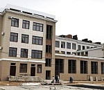 В астраханском райцентре школу строят с запозданием сроков, но подрядчик обещал нагнать график