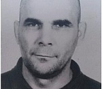 Астраханская полиция разыскивает мужчину, ограбившего центр микрофинансирования