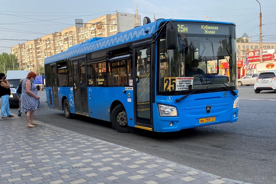 В Астрахани будут решать судьбу собянинских автобусов