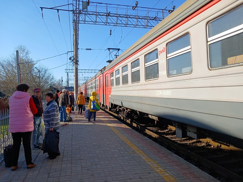 Весна пришла: в Астрахани начинает ходить дачная электричка