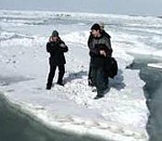 В Астраханской области сотрудники ГИМС спасли мужчину из «ледяной ловушки»