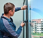 В России хотят в капремонт многоквартирных домов включить и замену  окон 