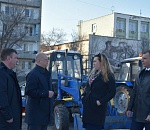 На улицы Астрахани вышла новая уборочная техника