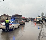 Ребенка в опасном для жизни состоянии увезли в больницу после ДТП в Астрахани