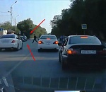 Астраханцы, которых на пешеходном переходе чуть не сбила иномарка, отмечают второй день рождения