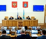 Астраханские парламентарии одними из первых в стране поддержали президентскую инициативу о выплате за ребенка