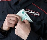 Астраханского участкового полиции могут уволить за мошенничество