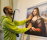 В центре Астрахани появится картина для слепых