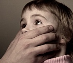 Пошел под суд мужчина, надругавшийся над ребенком в центре Астрахани