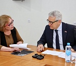 Депутат ГД РФ Леонид Огуль открыл в Астрахани неделю приемов, посвящённую вопросам ЖКХ