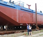 Астраханская верфь спустила на воду понтон для "Судоходной компании "АРК"