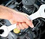 В Астраханской области автослесарь продал чужую машину, припомнив автоледи должок