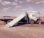 Под Астраханью столкнулись легковушка и грузовик: погибли два человека