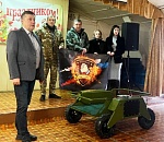 В Знаменске проходящих лечение бойцов СВО поздравили с новым годом