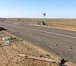 На астраханской трассе опрокинулась иномарка: один пассажир погиб