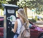 Стало известно, сколько будут стоить платные парковки в Астрахани