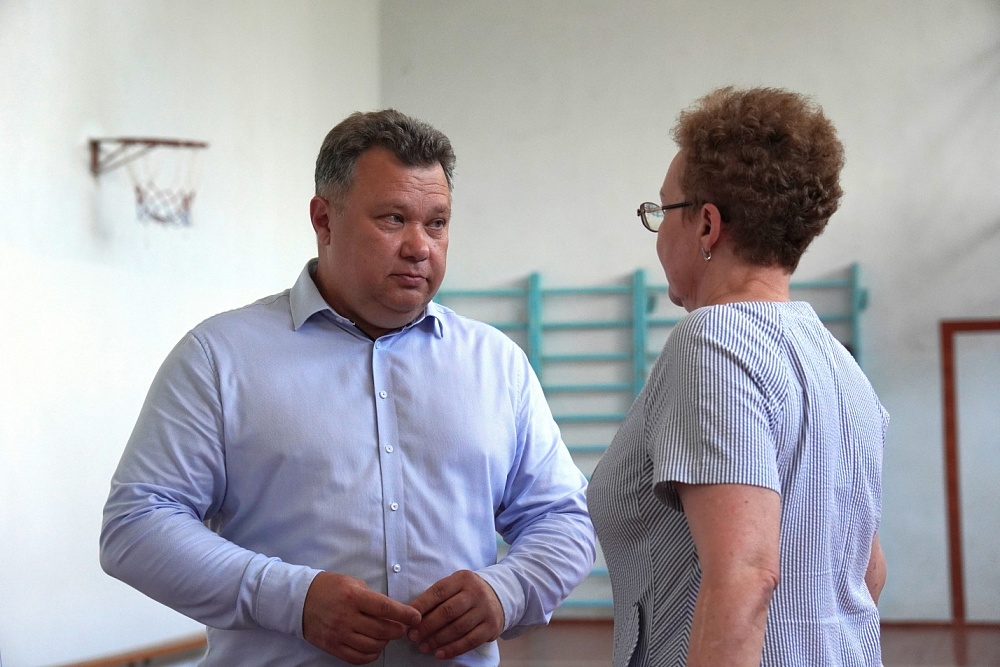 Игорь Редькин проверил готовность школ Астрахани к новому учебному году
