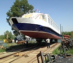 В Москве спустили на воду астраханский речной трамвайчик 