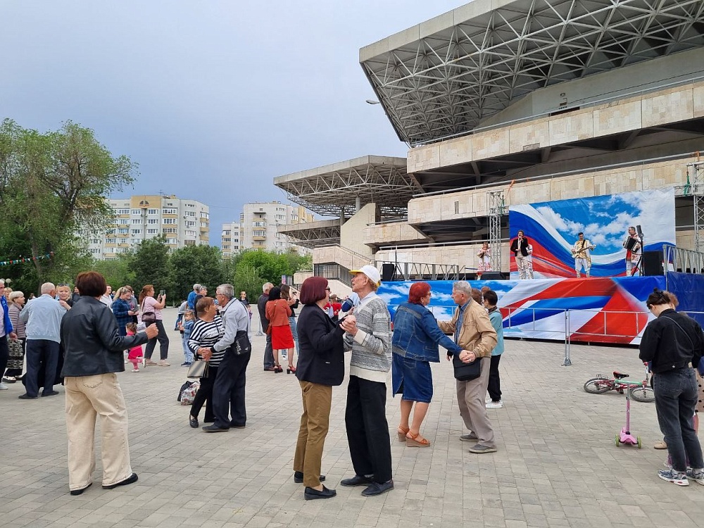  Астраханский парк открыл 125-й летний сезон