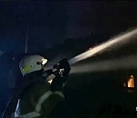 В Астрахани почти сутки тушили пожар в многоквартирном доме