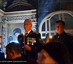  В Астрахань привезли благодатный огонь из Иерусалима