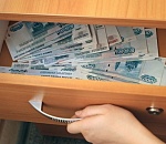 В Астрахани сотрудница ритуальной фирмы не доносила до кассы деньги