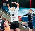 «Астраханочка» достойно билась с фаворитом. Но только первый тайм