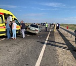 Под Астраханью столкнулись легковушка с ГАЗелью: есть пострадавшие