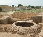 Чабан на коне провалился в старинный склеп в Астраханской области