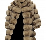 В Астрахани продавец шуб сама чуть не осталась без верхней одежды