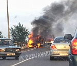 Появились кадры полыхающей ГАЗели под Астраханью 