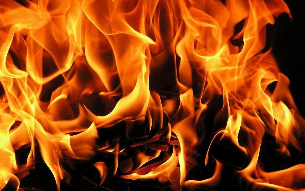 В Астраханской области на пожаре погиб пожилой мужчина